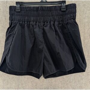HALARA Super High Waisted  Split Hem  Shorts 2.5"  Size XL